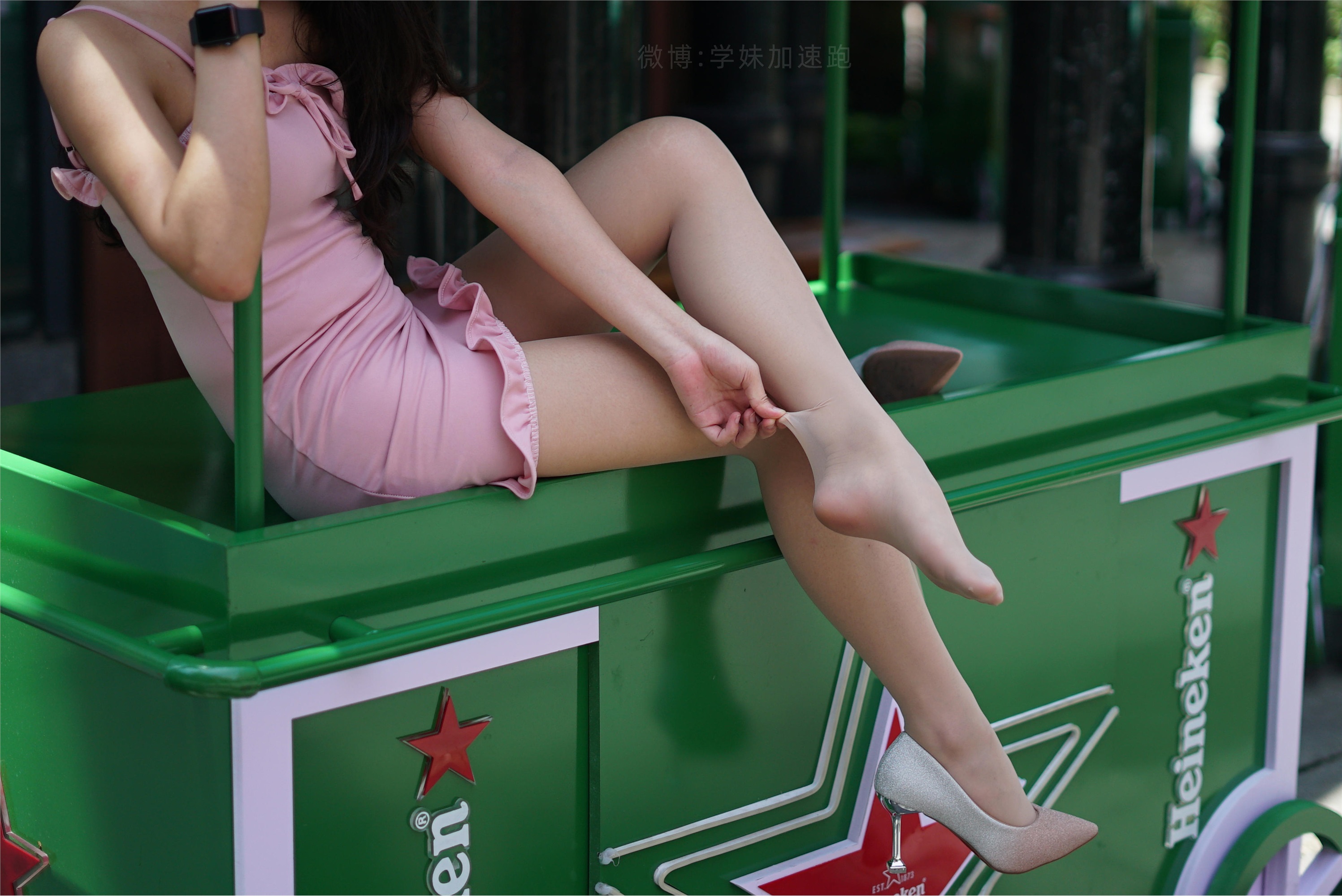 学妹加速跑 XM073《摆摊卖足艺-彤彤》